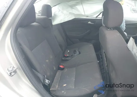 2015 Ford Focus Se z USA, uszkodzony, nr VIN 1FADP3F28FL254706